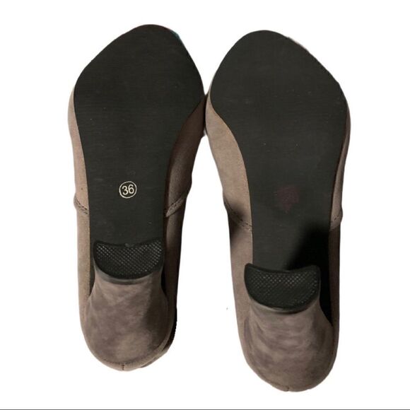 NWOB Gray Suedette Over-the-Knee Boots Sz 36 - Picture 3 of 8